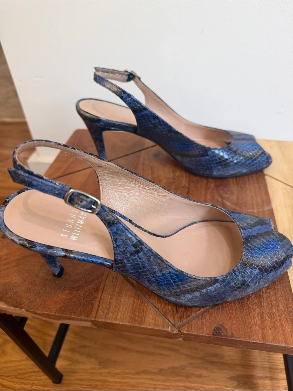 Stuart Weitzman Stunning Blue Snakeskin Slingback Peep-Toe Heels, 8